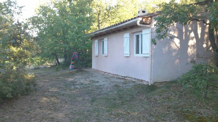 Location de vacances pour 2 personnes, avec piscine ainsi que vue et terrasse à Mollans-sur-Ouvèze - 3