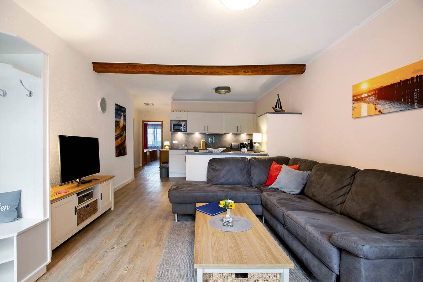 Ganze Wohnung, Ferienwohnung 'Ferienhof Jacobsen 4' mit Privatterrasse, Gemeinschaftsgarten und Wlan in Nordstrand (Gemeinde), Nordstrand