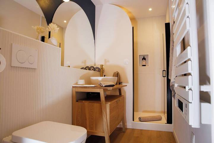 Gîte pour 2 personnes, avec jacuzzi et piscine à Saint-Évarzec - 4