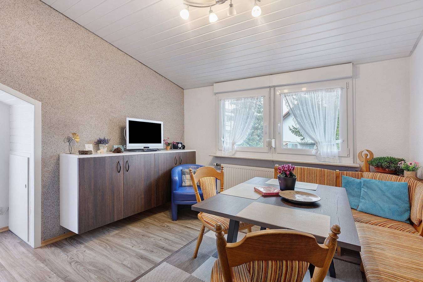 Ganze Wohnung, Ferienwohnung "Haus der Gemütlichkeit" mit Balkon und Wlan in Konstanz, Obersee (Bodensee)