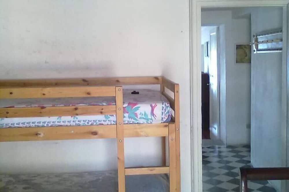 Geheel appartement, Appartement in villa met tuin in het historische centrum van Orta San Giulio in Orta San Giulio, Ortameer