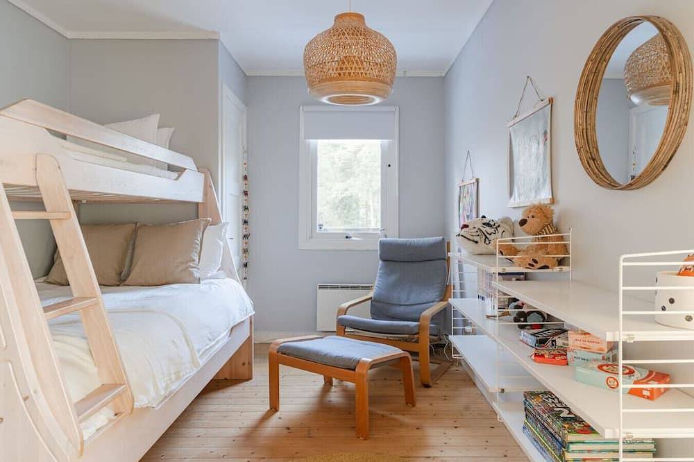 Tranquil Oceanfront Escape near Stockholm in Fagelbrolandet