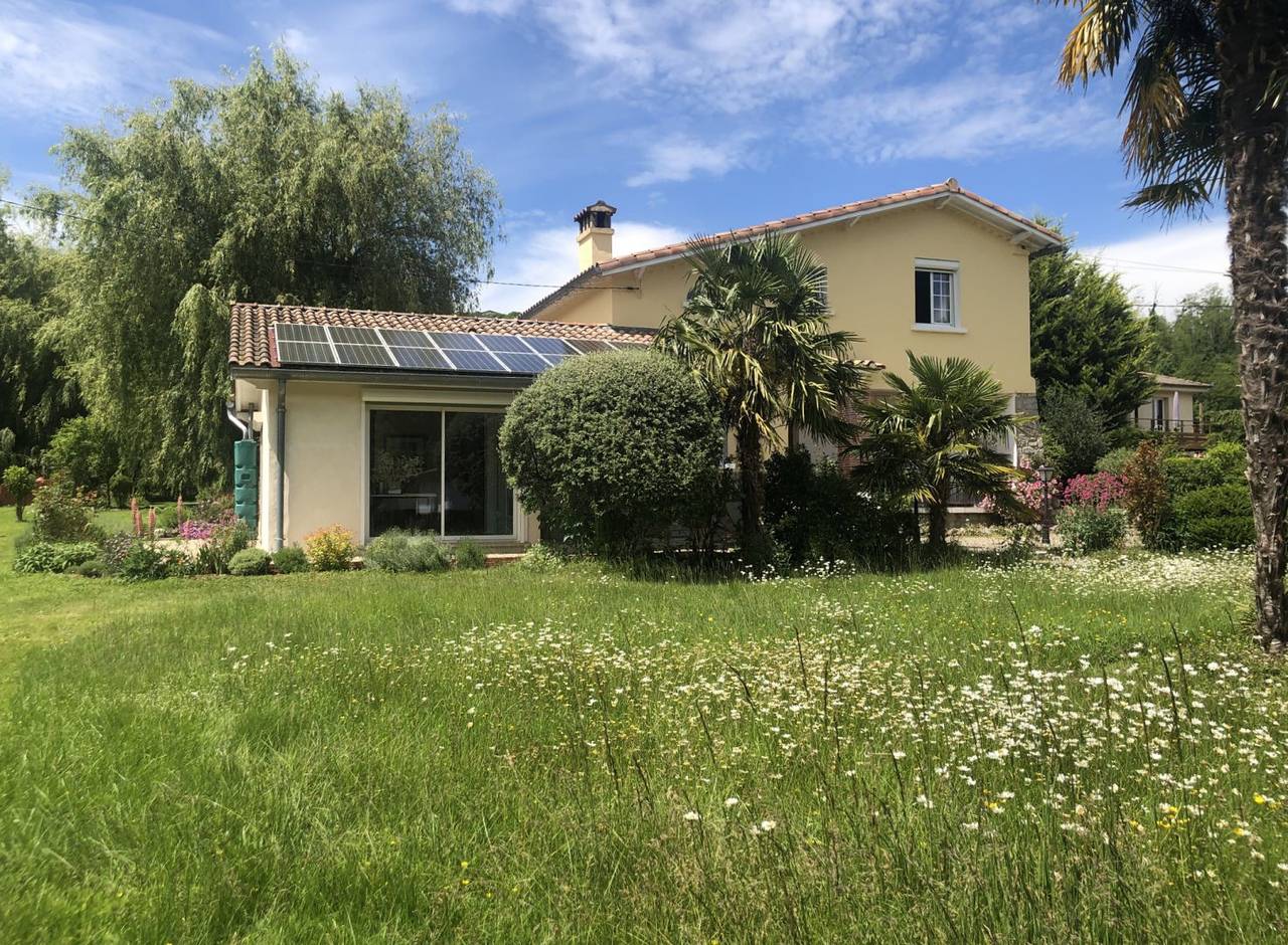 Chambre double dans maison avec grand jardin - Chambre in Castelnau-Durban, Parc naturel régional des Pyrénées ariégeoises