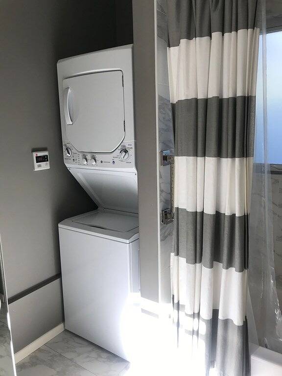 New Contemporary Cottage - In zentraler Lage in Charming Redwood City liegt in Redwood City, Silicon Valley