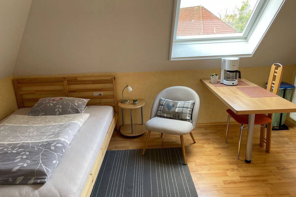 Ganze Wohnung, Single-Appartement am Nordwald, Saterland - Single-Appartement in Saterland, Nordseeküste