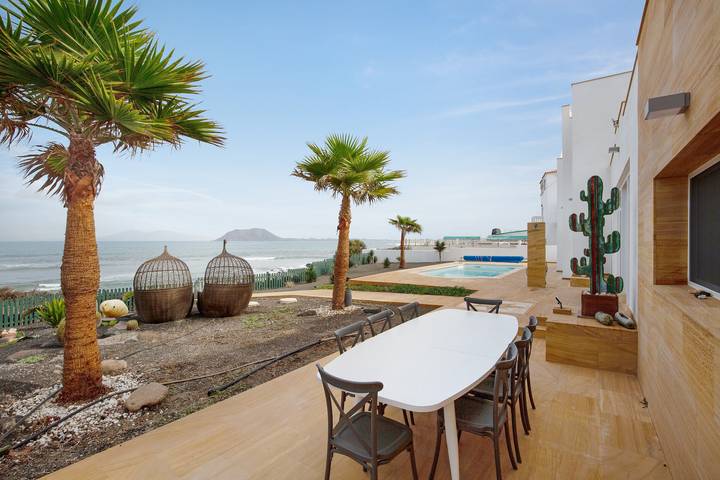 Casa vacanza per 8 persone, con Balcone e Giardino a La Oliva
