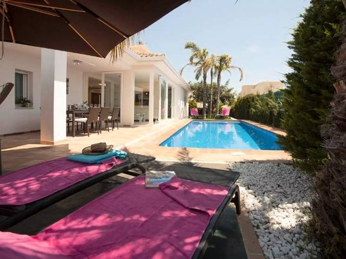 Villa for 8 people, with garden - 1