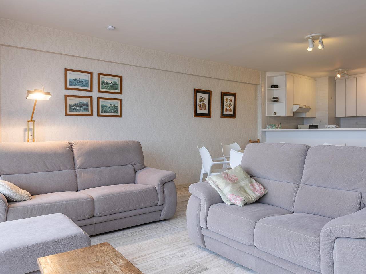 Geheel appartement, Charmant appartement met zeezicht in Middelkerke, Belgische Kust