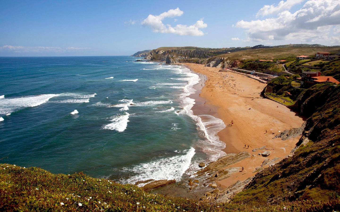 Country House 'Azkorri Beach House' with Private Terrace, Private Garden and Wi-Fi in Getxo, Basque Coast (Spain)