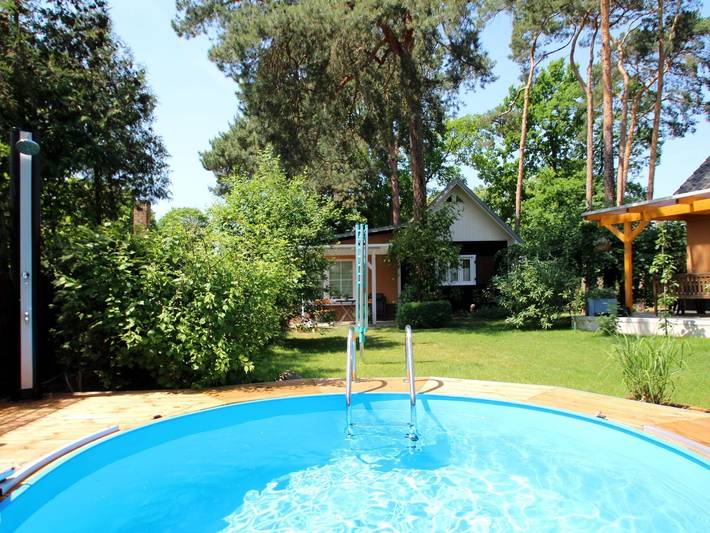 Ferienhaus für 2 Personen, mit Terrasse und Pool in Berlin - 2