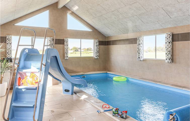 Ferienhaus für 24 Personen, mit Whirlpool und Pool sowie Sauna und Garten auf Møn - 3