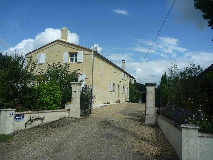 Chambre d’hôte pour 3 personnes, avec Terrasse et Jardin