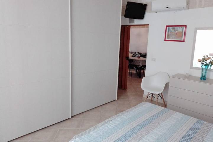 Appartamento intero, Al centro di Monopoli, riferimento ideale per tutti i tipi di vacanzieri in Monopoli, Provincia di Bari