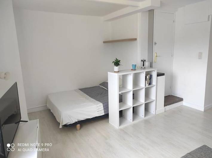 Gîte pour 2 personnes, avec jardin à Bignoux