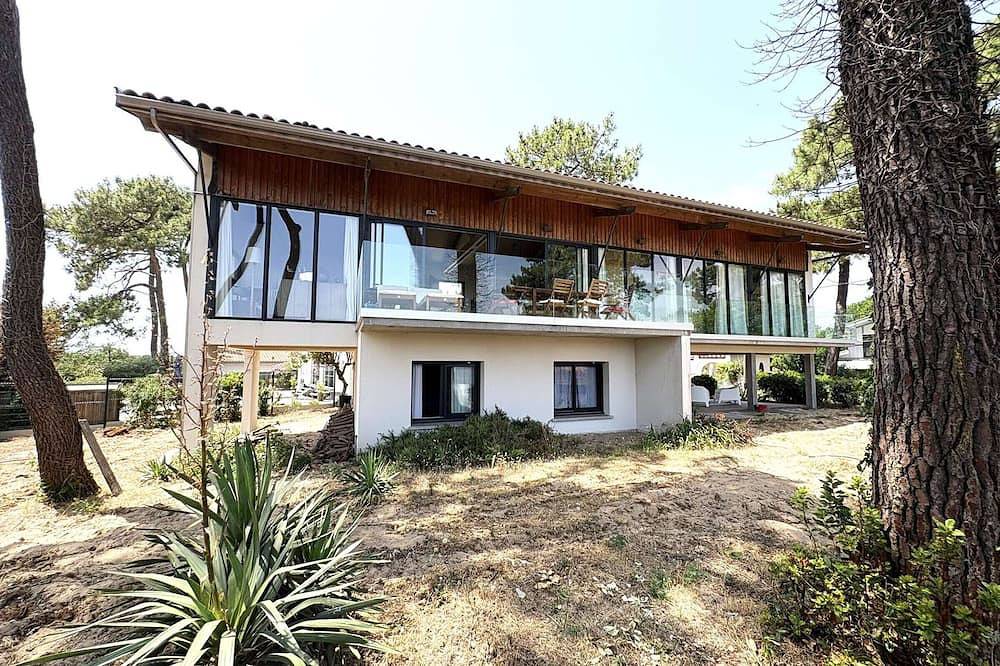 Modern villa in Le Canon, up to 10 people, stunning view in Le Canon, Lège-Cap-Ferret