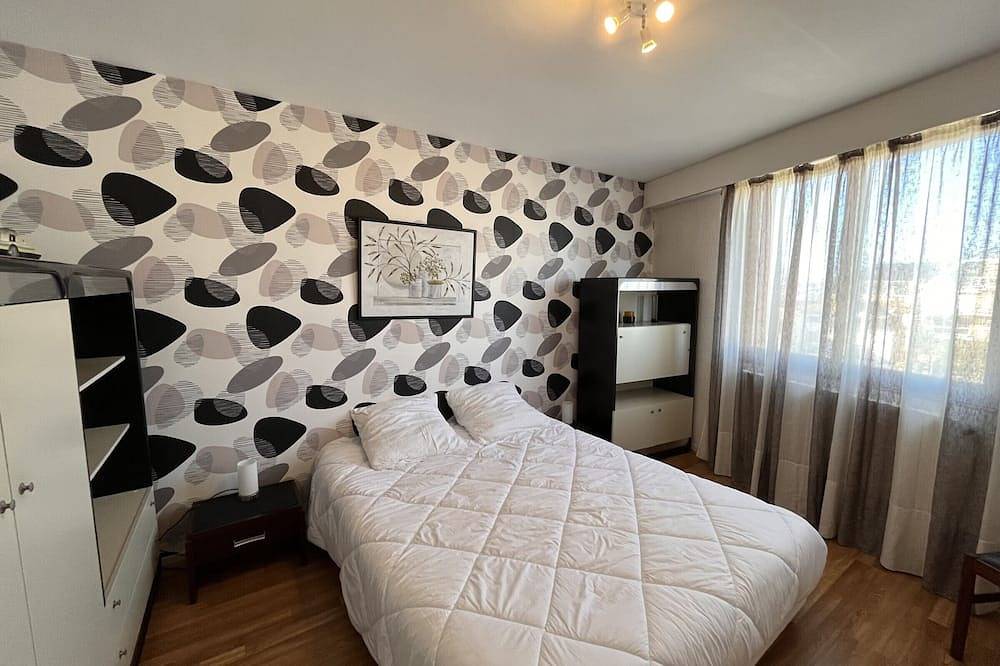 Entire apartment, 2-bedroom apartment, central Les Sables-d'Olonne, balcony, Wifi in Les Sables-d'Olonne, Vendée