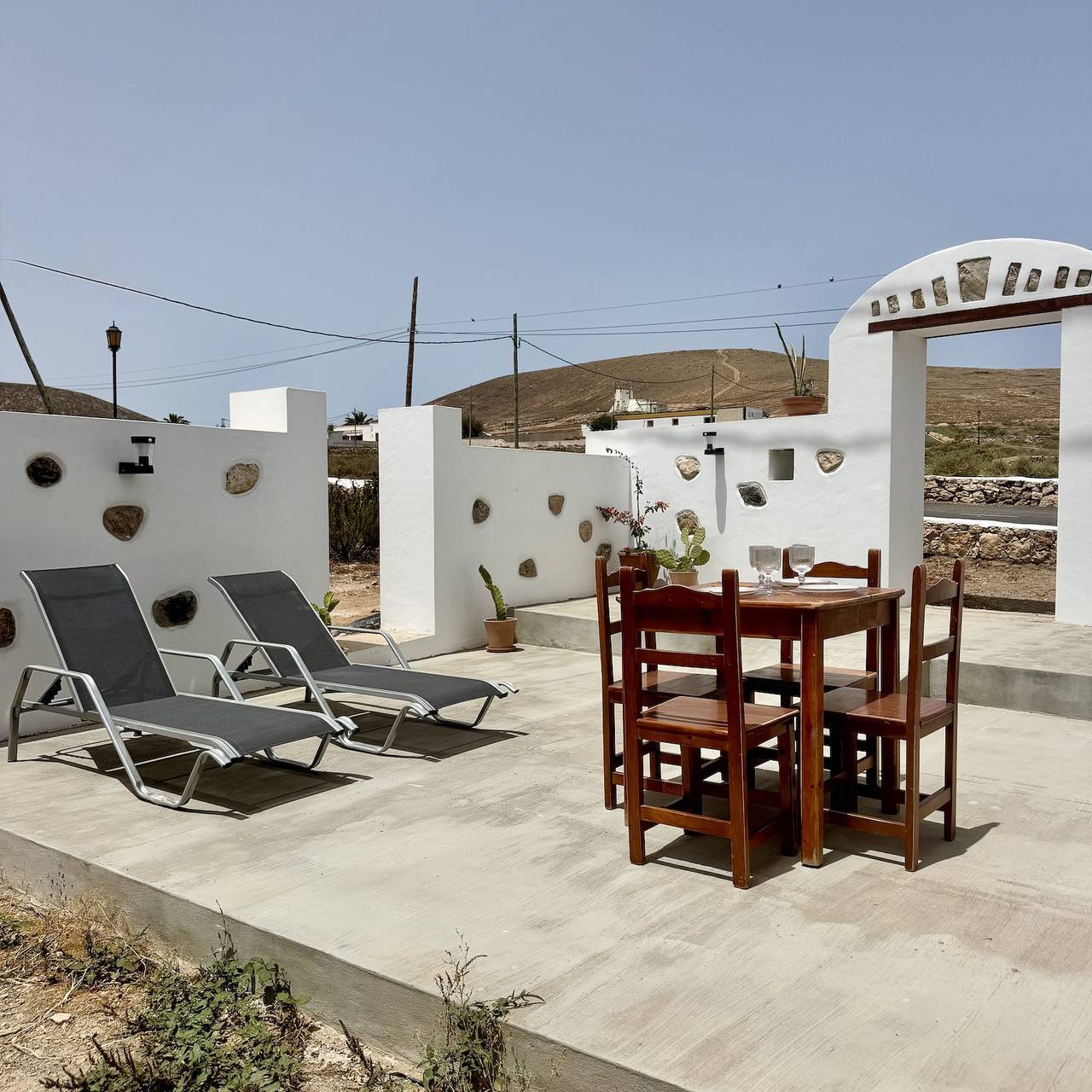 Casa Clarita: casa com vista para a montanha, terraço privado e Wi-Fi in Tindaya, La Oliva
