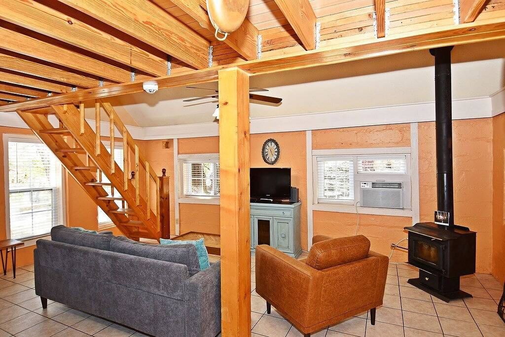 Stonehaven @ Frio River Vacation Rentals in Concan, Uvalde County