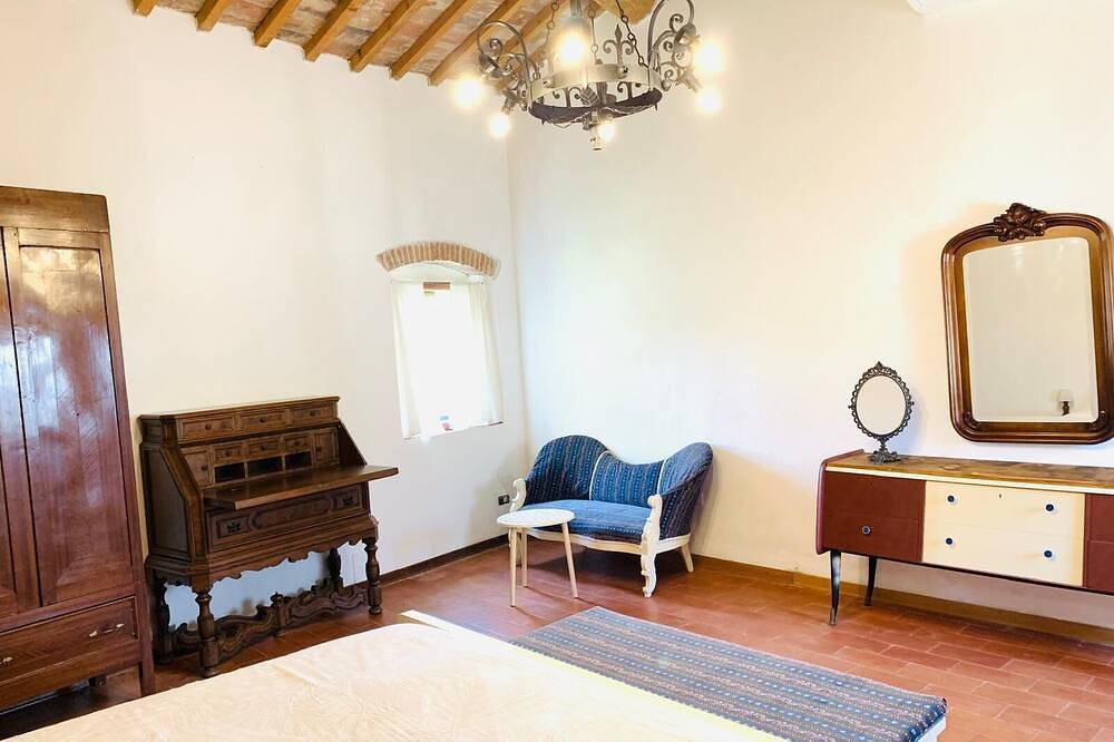 Tuscany natural stone house with fireplace & panorama - quiet near Vinci, close to Florence in Vinci, Firenze province