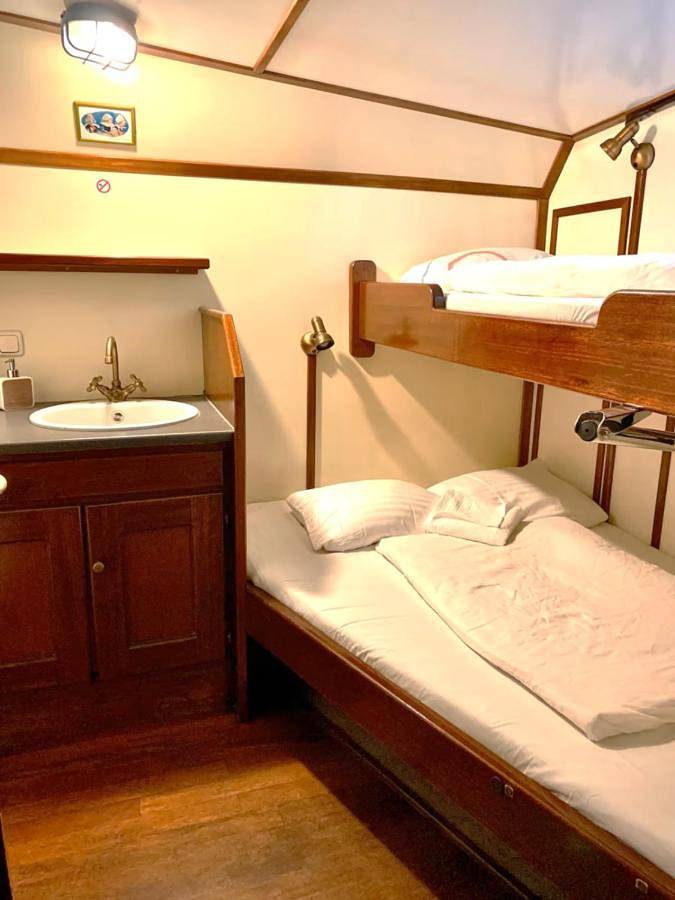 Bateau pour 2 personnes, avec terrasse et vue à Alphen-sur-le-Rhin - 4