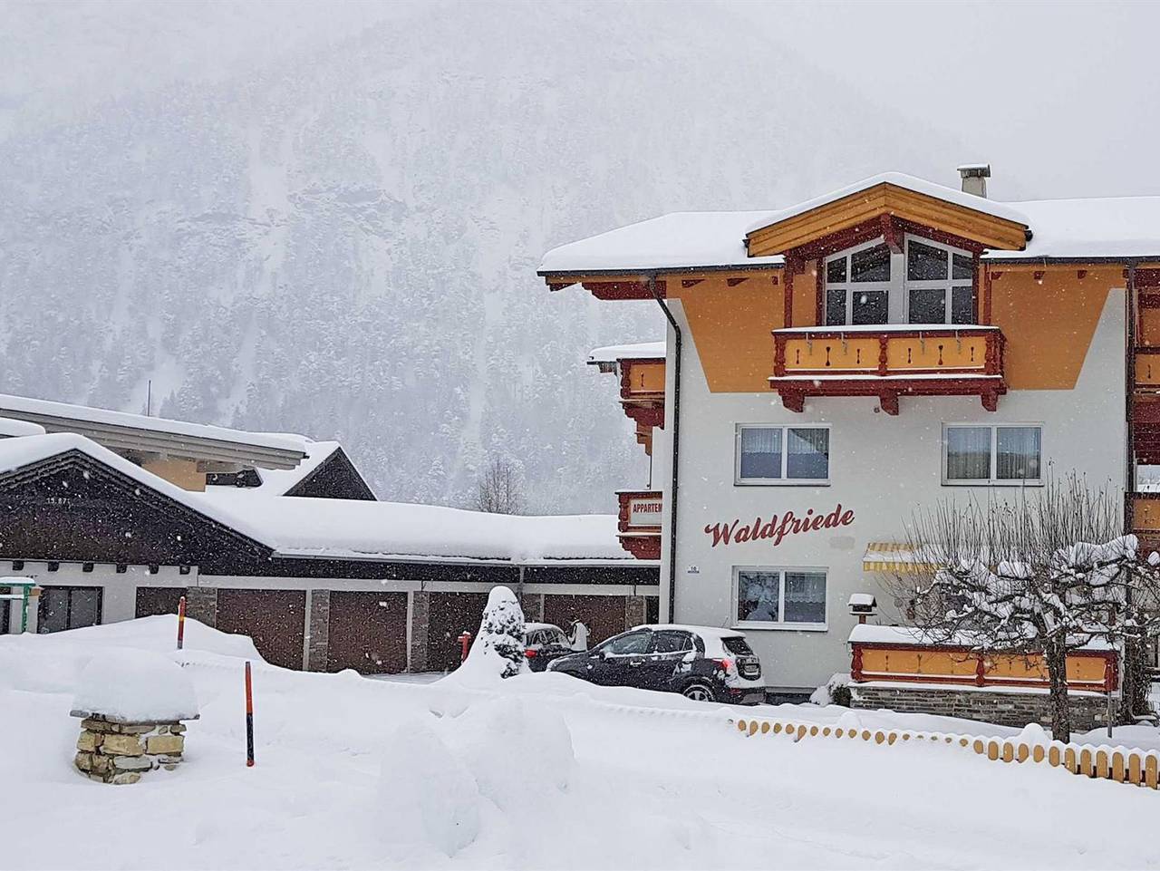 Ganze Ferienwohnung, Haus Waldfriede - Appartement Zwölferkopf in Pertisau, Eben am Achensee