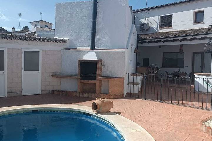 Maison de vacances pour 10 personnes, avec Balcon à El Saucejo