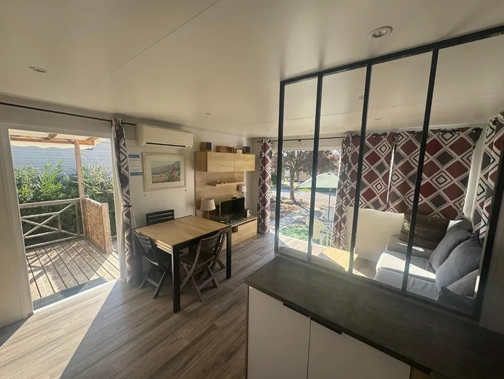 Camping para 6 personas, con jardín y piscina además de jacuzzi y piscina para niños - 1