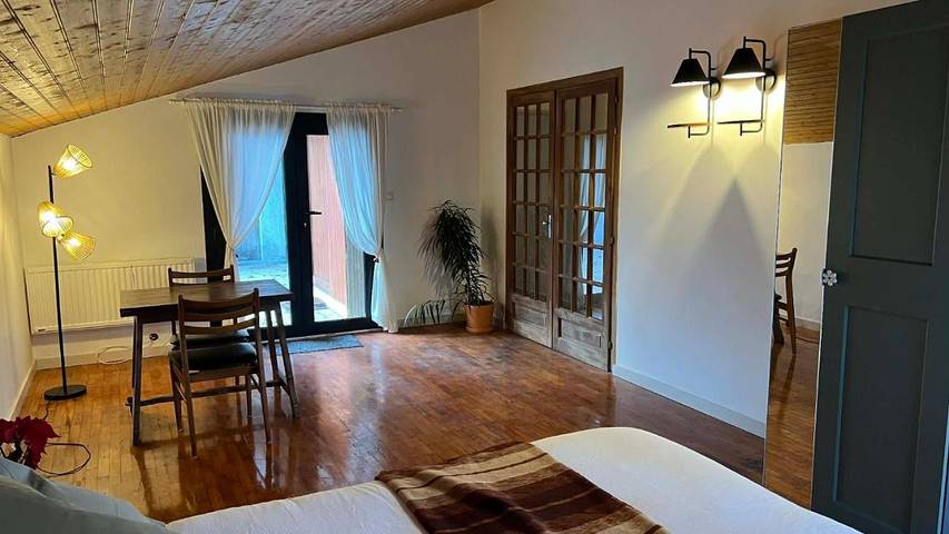 Appartement de vacances pour 3 personnes, avec terrasse ainsi que vue et jardin