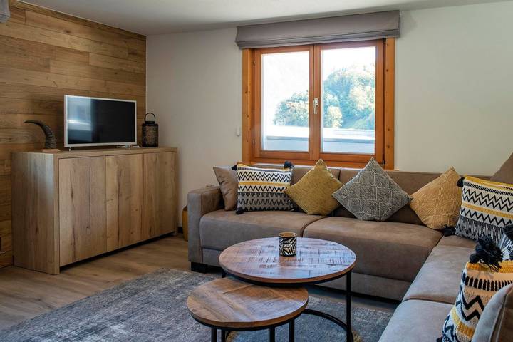 Ferienwohnung für 4 Personen, mit Balkon und Ausblick in Tschagguns - 2