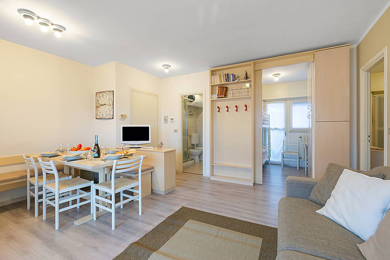 Appartamento intero, Appartamento vacanze per 4 persone con balcone in Oulx, Via Lattea