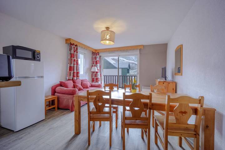 Gîte pour 12 personnes, avec balcon à Germ - 2