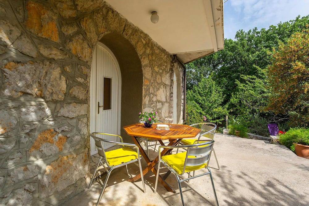 Ganze Wohnung, Fantastische 1-Zimmer-Wohnung in Omisalj in Omisalj, Krk