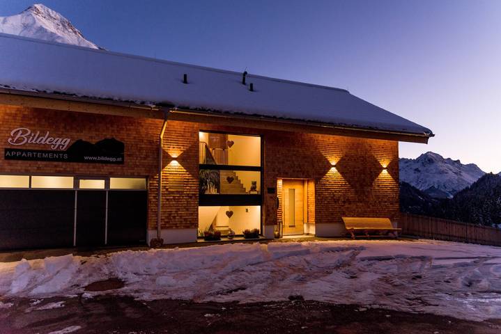 Ferienwohnung für 6 Personen, mit Sauna und Ausblick sowie Garten in Warth - 2