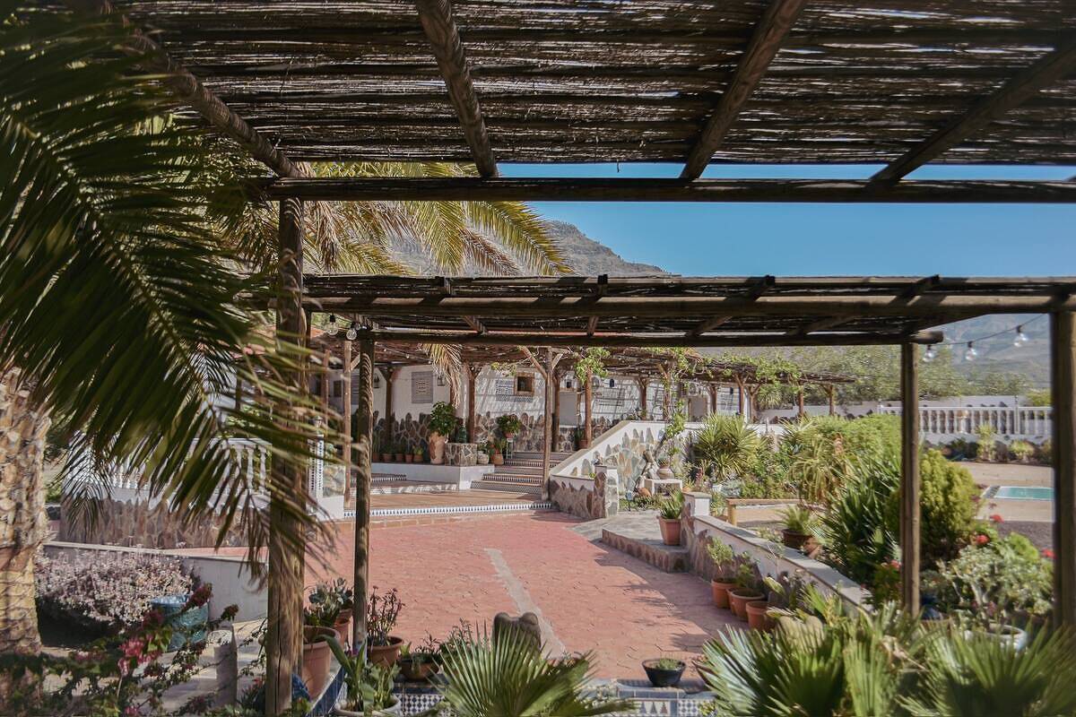 Finca Rural Los Tanquillos' com vista para a montanha, piscina, Wi-Fi, A/C, terraço e jardim in Ayagaures, San Bartolomé de Tirajana