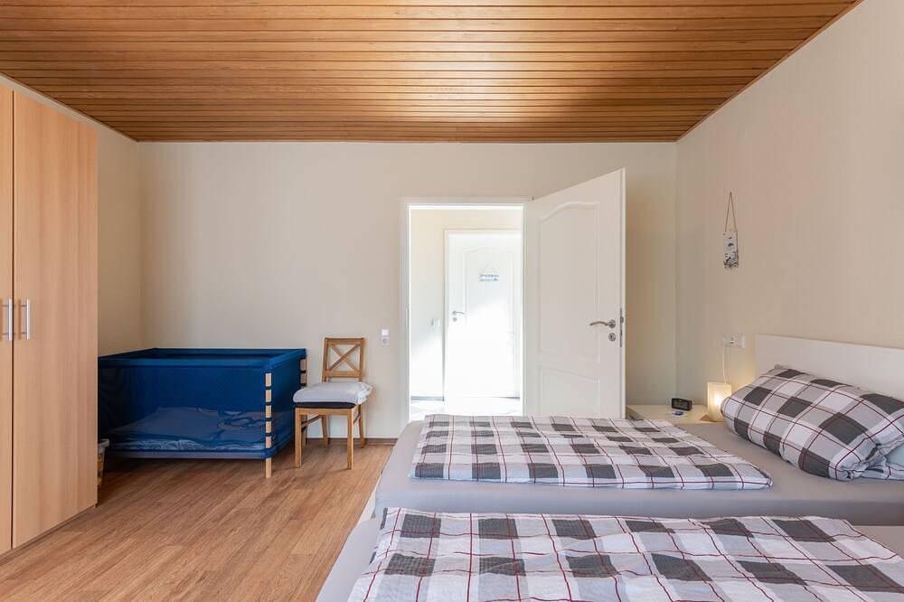 Ganze Wohnung, Ferienwohnung  Reemts (Frieso) - Ferienwohnungen Reemts 35204 in Neukamperfehn, Nordseeküste