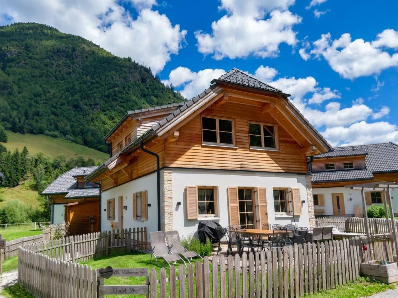Chalet mit Hot Tub und Gartensauna in Rottenmanner und Wölzer Tauern, Irdning-Donnersbachtal