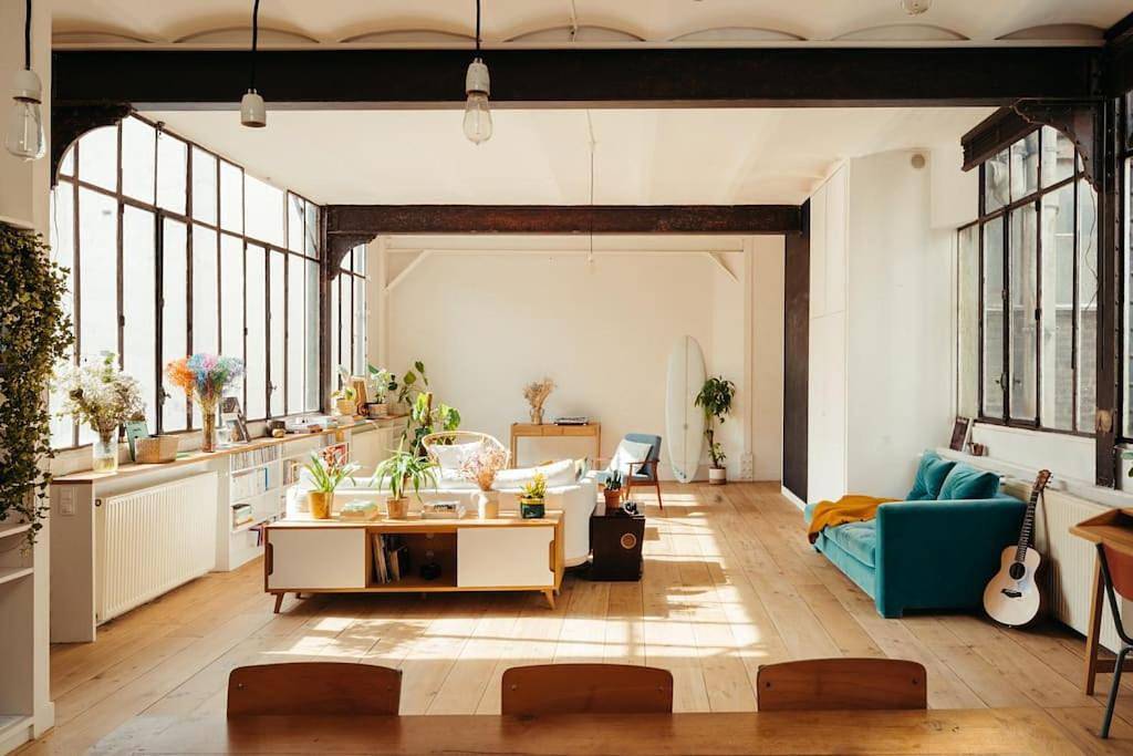 Appartement entier, Sublime loft avec verrières sur le Canal St Martin in Paris, Île de France