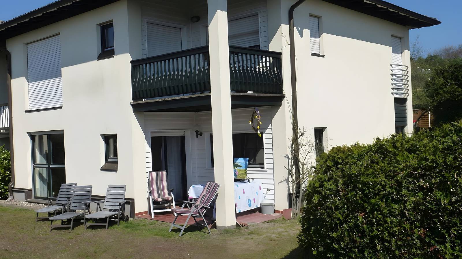 Ganze Wohnung, Apartment „Koserow Seebad, Lindenstraße 18“ mit privater Terrasse, Garten & WLAN in Koserow, Bernsteinbäder