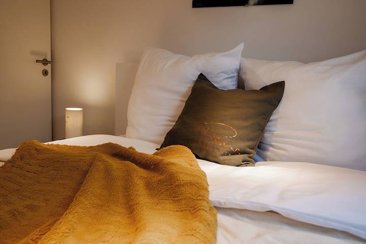 Wohnwagen für 4 Personen in Groß Kordshagen - 2