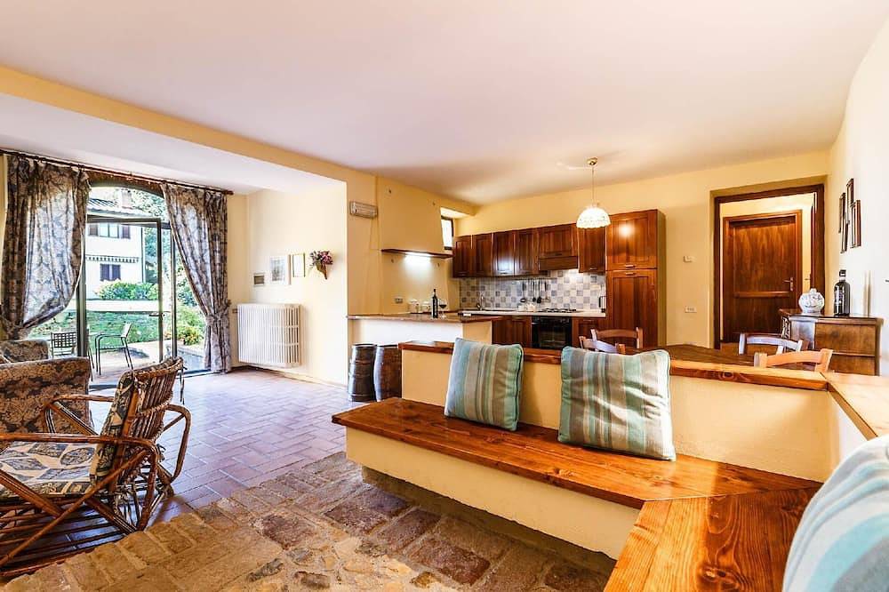 Tenuta \"Bouganville\" con terrazza in Montespertoli, Chianti