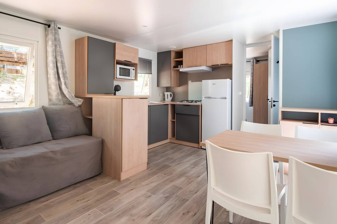 Mobilhome 'Mobilhome Confort 4 Personnes 63' con terraza privada, jardín privado y Wi-Fi in Bretagne-d'Armagnac, Gers
