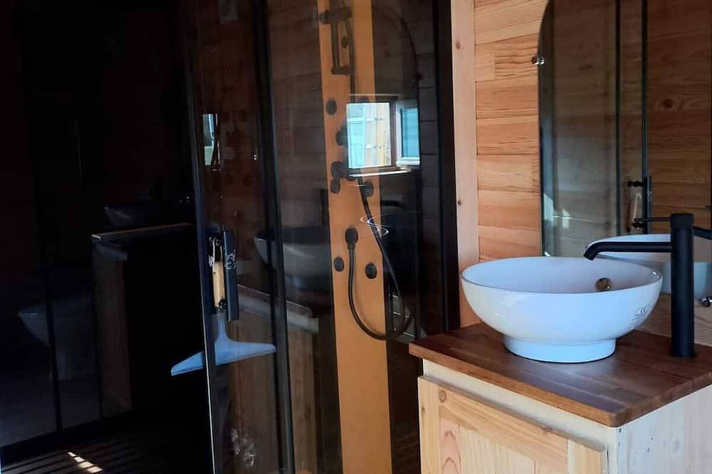 Flor La Roulotte du Médoc: a nature getaway by the sea! in Naujac-sur-Mer, Lesparre-Médoc region