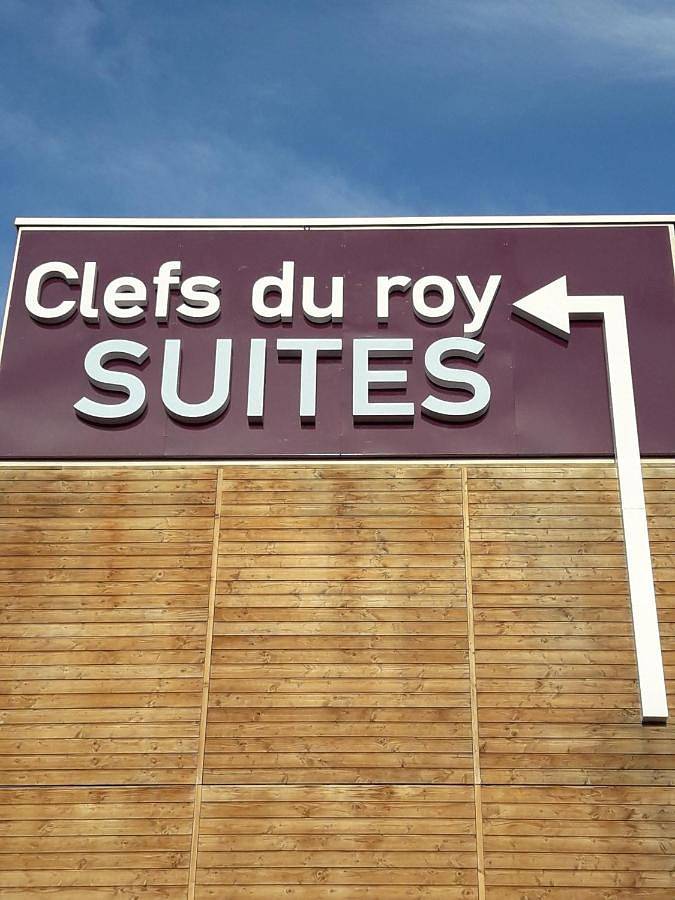 Les Clefs du Roy by Popinns in Buc, Yvelines