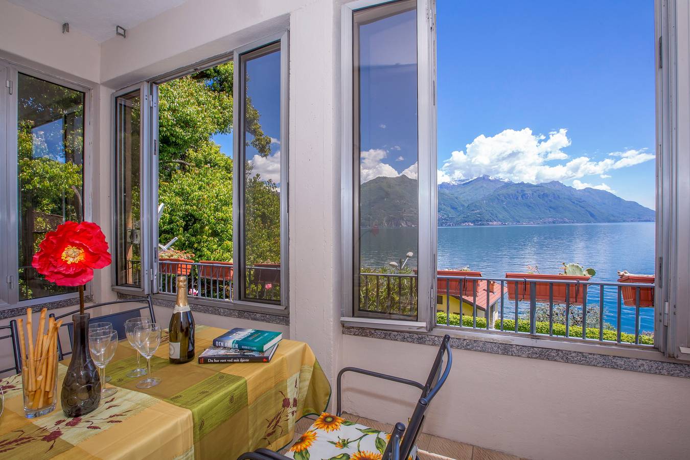 Entire apartment, Nobiallo Fronte Lago in Comune di Menaggio, Lake Como