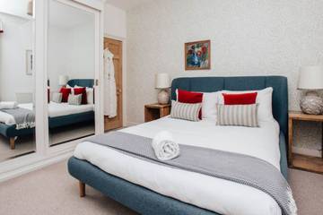 Holiday Rental for 10 People in Henley-on-Thames, Oxfordshire, Photo 3
