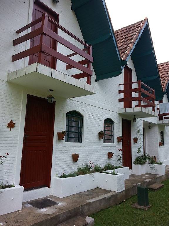 Marcita hat ihre Zuflucht in den Bergen in Monte Verde, Minas Gerais