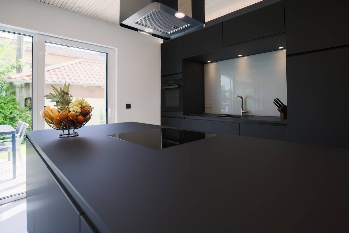 Ganze Wohnung, Ferienwohnung Gartenglück 75qm mit privater Terrasse, Gemeinschaftsgarten und Wlan in Owingen, Region Bodensee-Oberschwaben