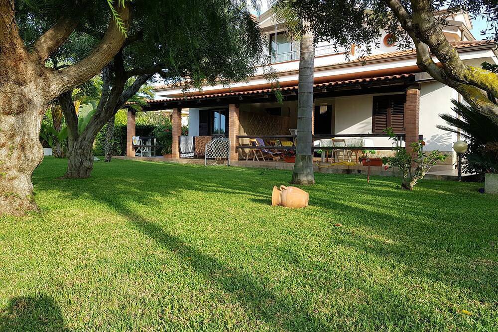 Entire apartment, Appart. Graziella Capo Vaticano-Tropea in Vibo Valentia Province