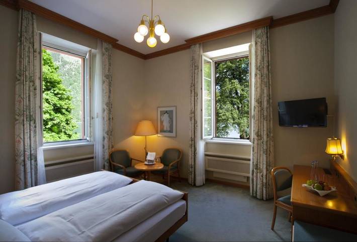 Hotel für 4 Personen, mit Garten und Seeblick sowie Sauna, mit Haustier in der Schweiz - 2