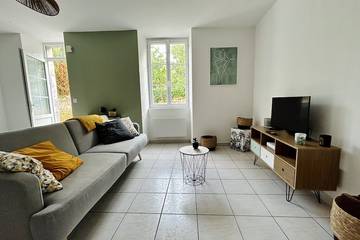 Gîte pour 6 personnes, avec jacuzzi à Le Gua